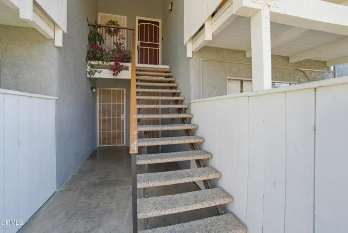 Saratoga-staircase
