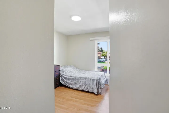 Saratoga-bedroom3