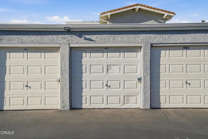 Saratoga-garage