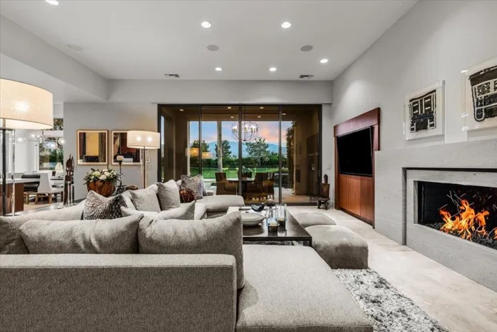 078-75691 Via Cortona II -37