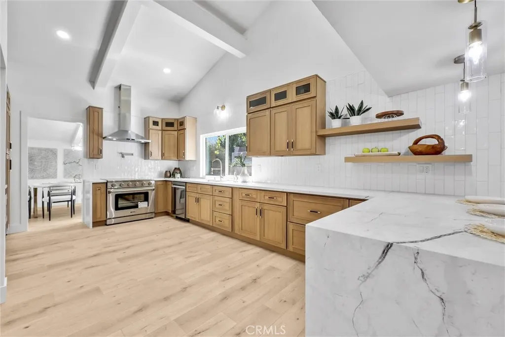 3126 S Rita Way, Santa Ana, California 92704 home-pic-22