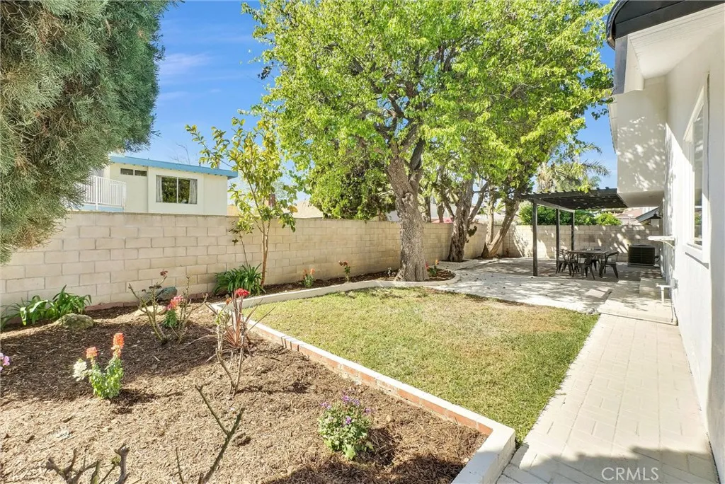 3126 S Rita Way, Santa Ana, California 92704 home-pic-45