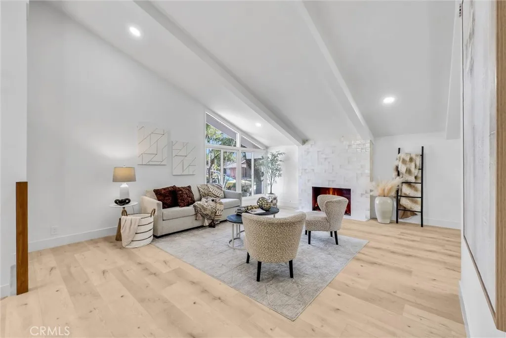 3126 S Rita Way, Santa Ana, California 92704 home-pic-13