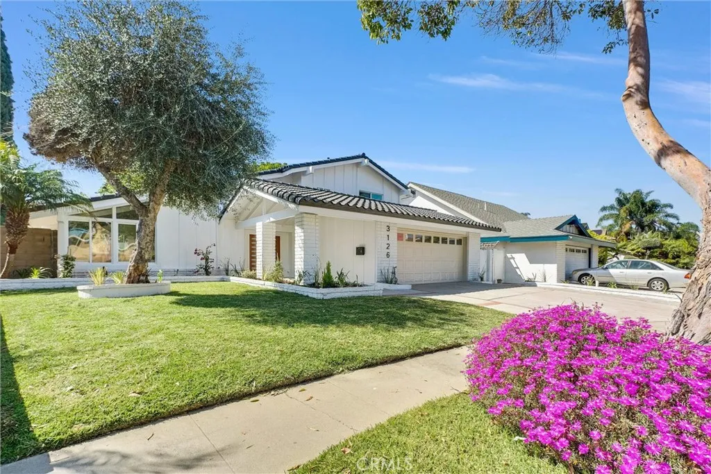 3126 S Rita Way, Santa Ana, California 92704 home-pic-8