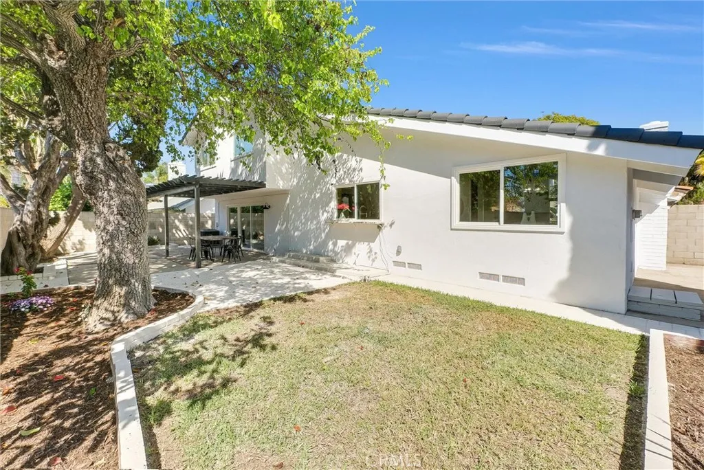 3126 S Rita Way, Santa Ana, California 92704 home-pic-44