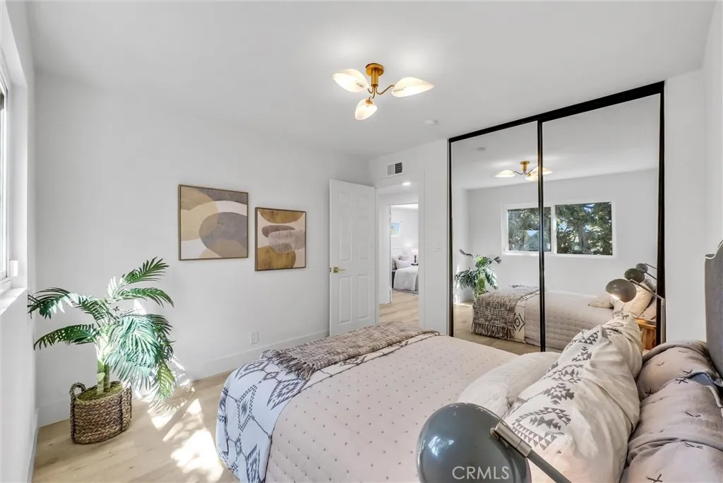 3126 S Rita Way, Santa Ana, California 92704 home-pic-39
