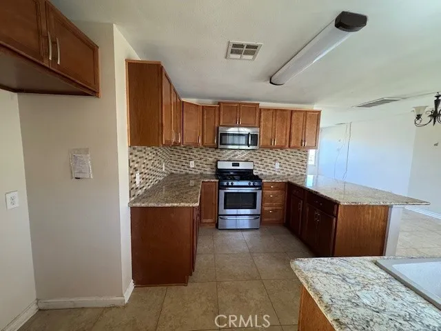 12763 4th Street, Yucaipa, California 92399 home-pic-17