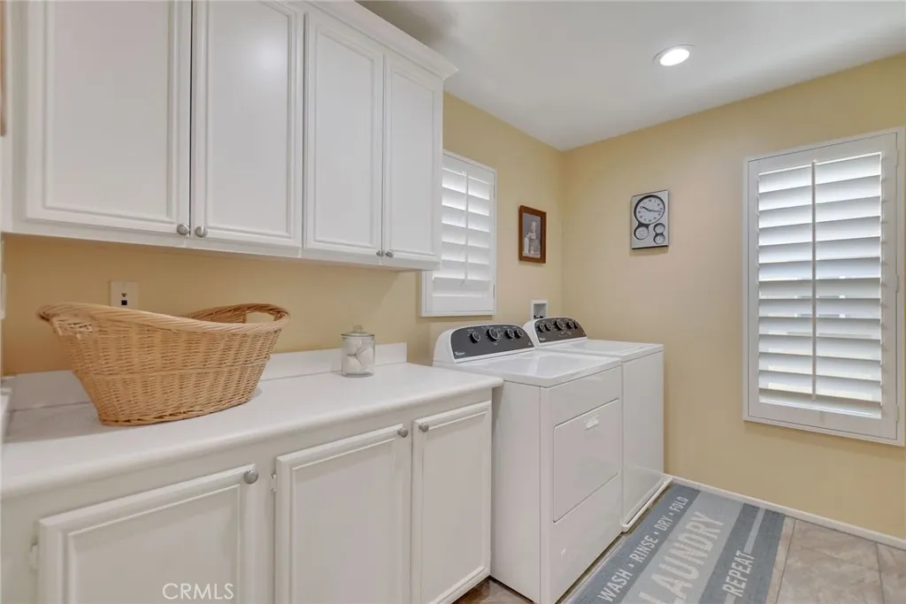 416 Sonora Cir, Redlands, California 92373 home-pic-15
