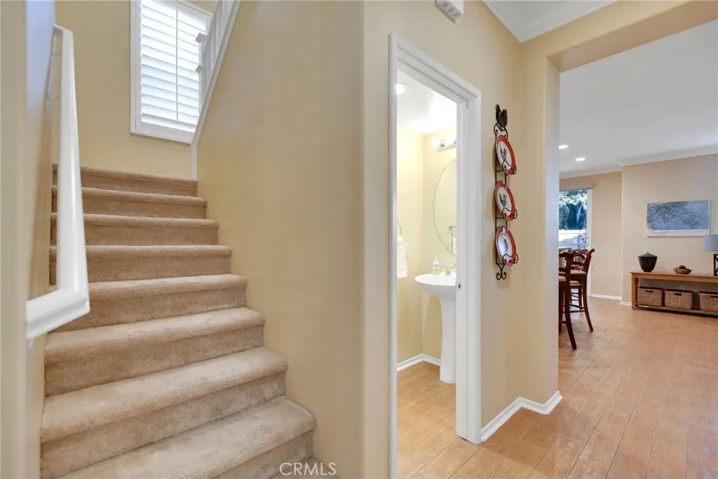 416 Sonora Cir, Redlands, California 92373 home-pic-10