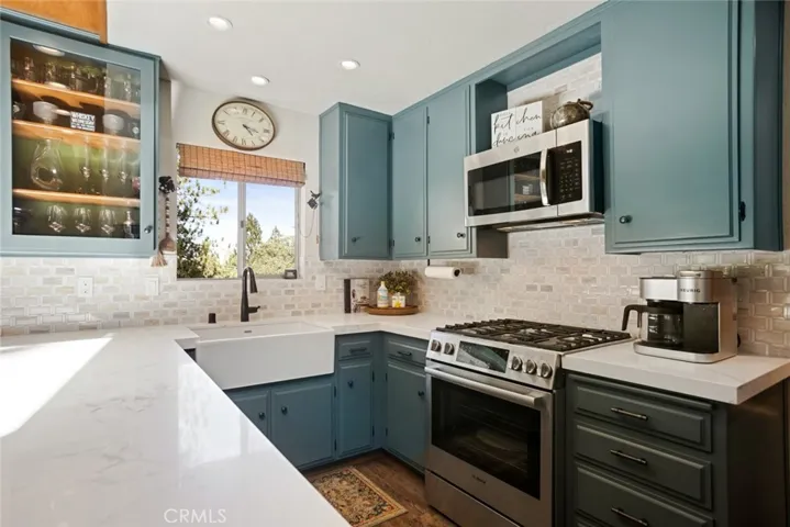 256 N Fairway, Lake Arrowhead, California 92352