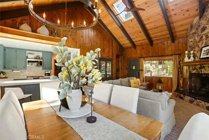 256 N Fairway, Lake Arrowhead, California 92352