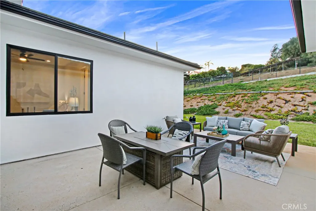 2027 Via Monserate, Fallbrook, California 92028 home-pic-35
