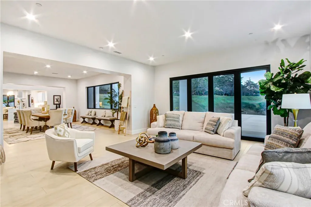 2027 Via Monserate, Fallbrook, California 92028 home-pic-20