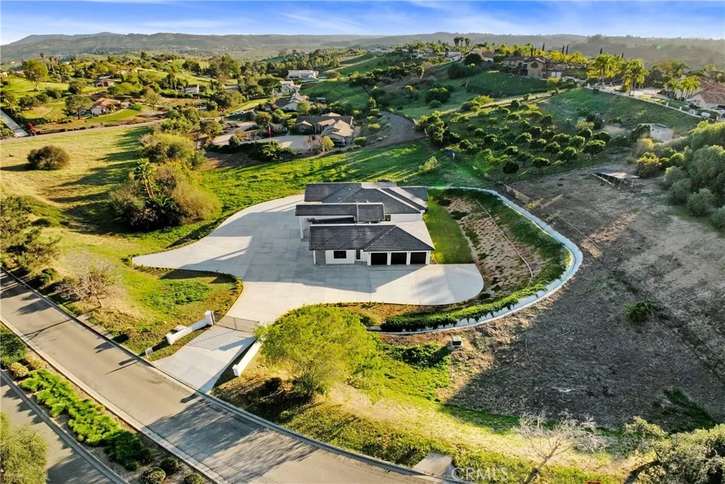 2027 Via Monserate, Fallbrook, California 92028 home-pic-45