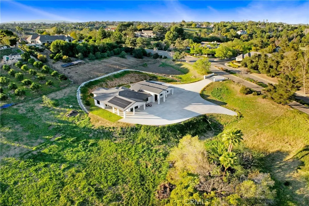 2027 Via Monserate, Fallbrook, California 92028 home-pic-4