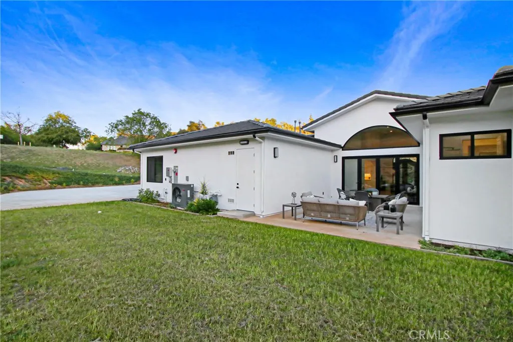 2027 Via Monserate, Fallbrook, California 92028 home-pic-37