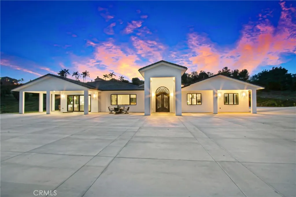 2027 Via Monserate, Fallbrook, California 92028 home-pic-1