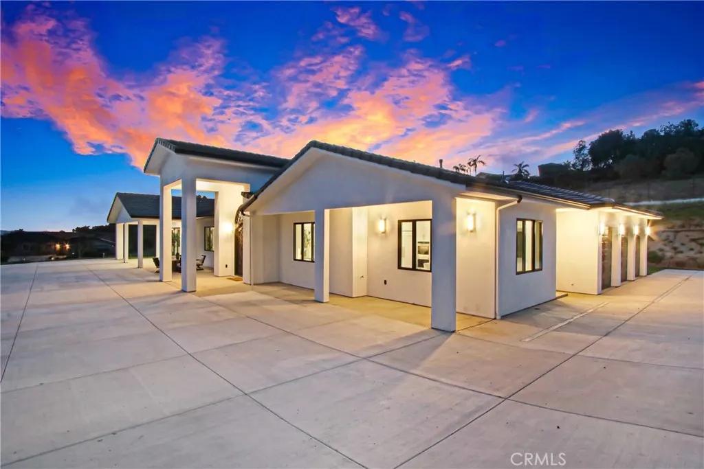2027 Via Monserate, Fallbrook, California 92028 home-pic-2