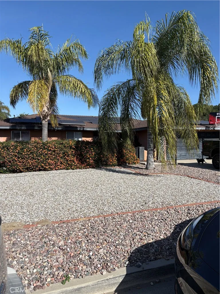 41674 Mayberry Avenue, Hemet, California 92544 home-pic-1