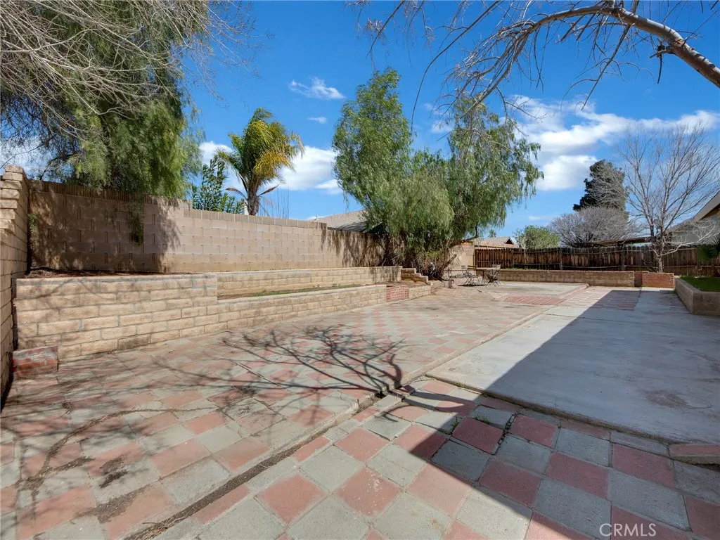 1703 E Avenue R3, Palmdale, California 93550 home-pic-25