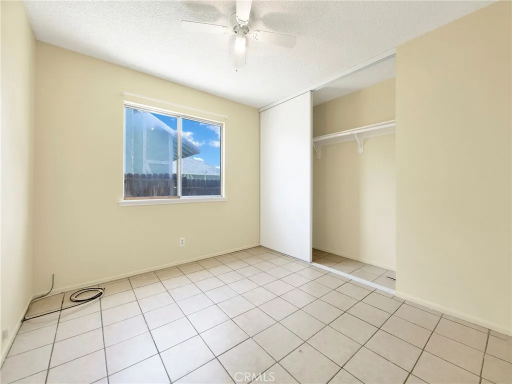 1703 E Avenue R3, Palmdale, California 93550 home-pic-21