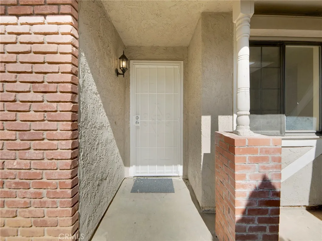 1703 E Avenue R3, Palmdale, California 93550 home-pic-4