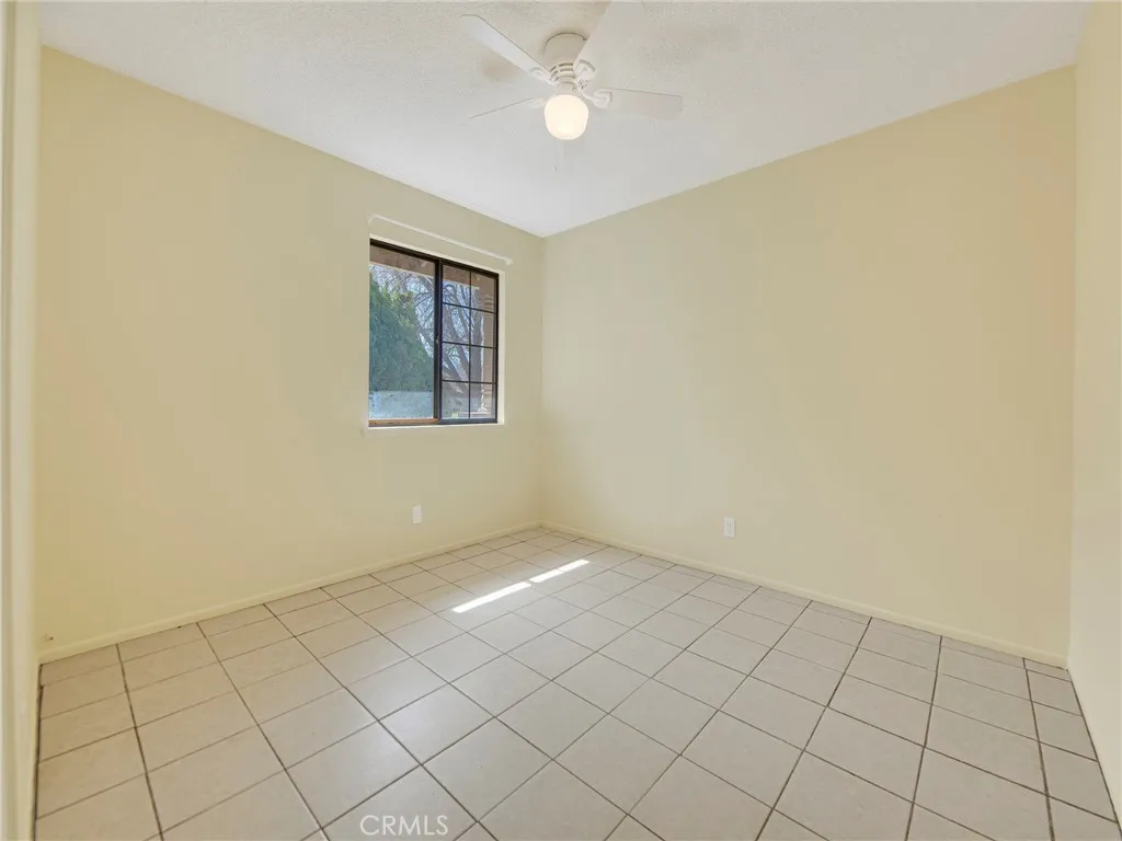 1703 E Avenue R3, Palmdale, California 93550 home-pic-17