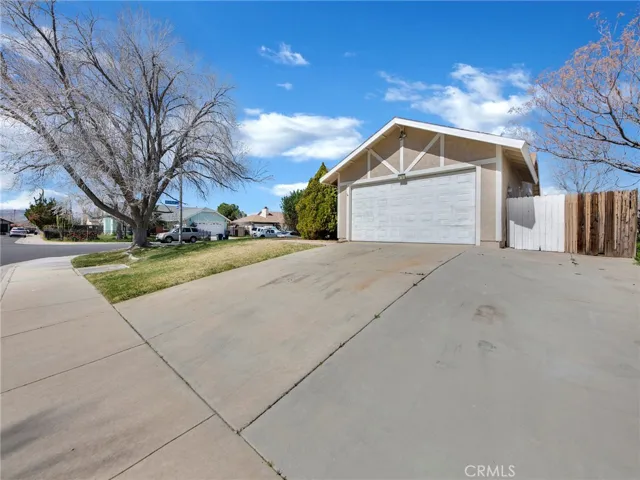 1703 E Avenue R3, Palmdale, California 93550