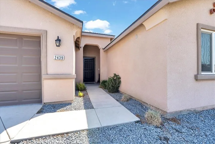 2439 Madeline Drive, Hanford, California 93230