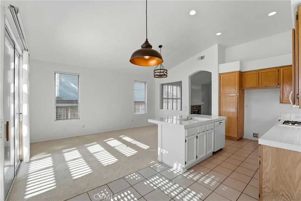 31545 Via Cordoba, Temecula, California 92592 home-pic-17