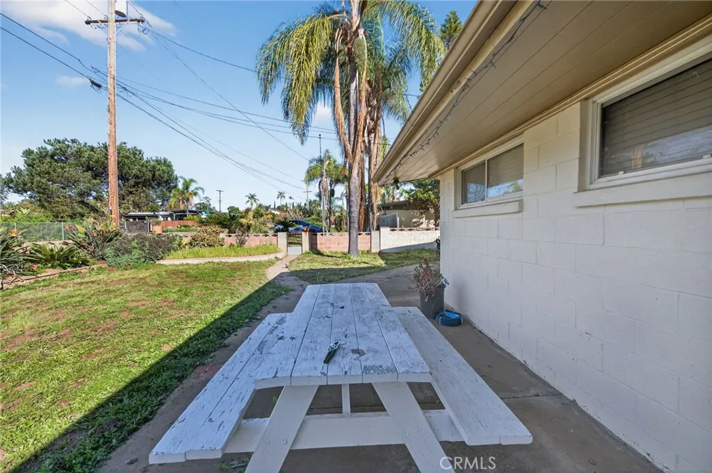 535 -545 Barsby, Vista, California 92084 home-pic-28