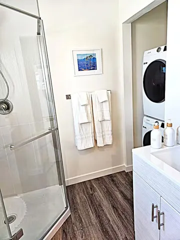 b87e921c-29de-410d-b7f7-cbfacdf4e602