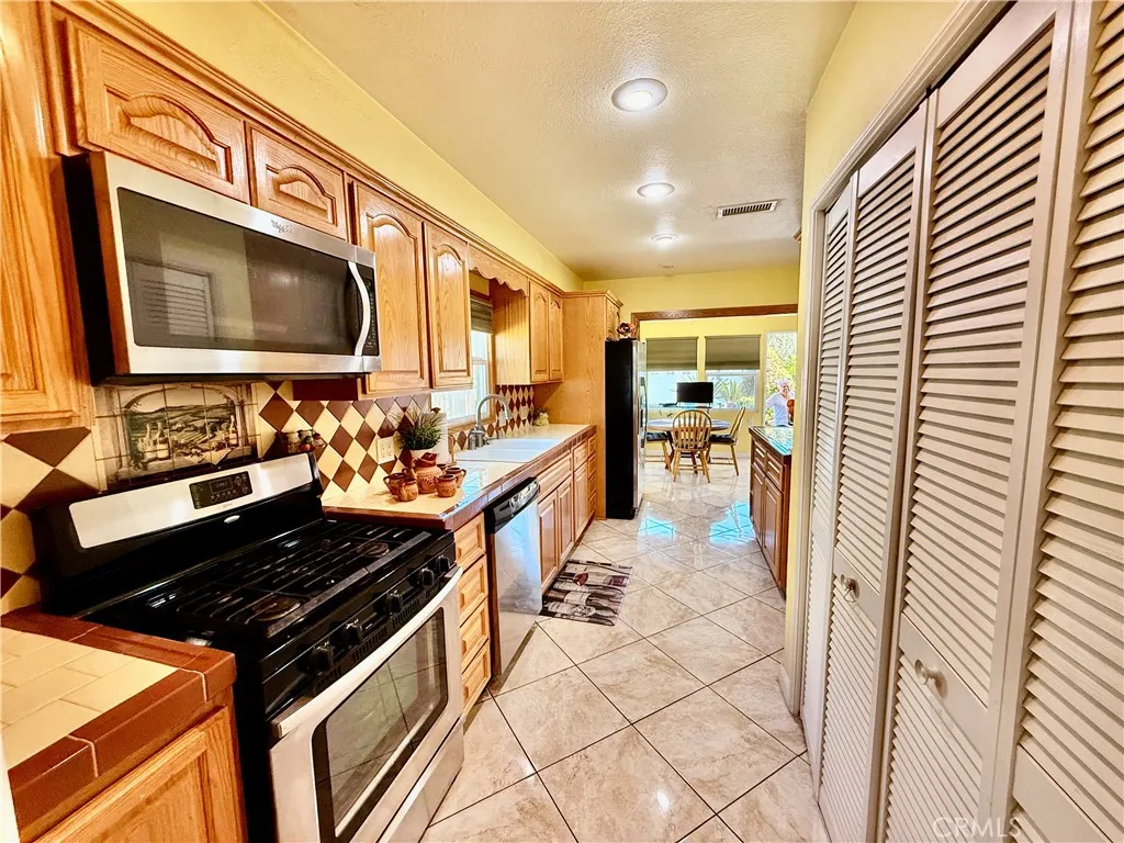 6034 Elenor, Riverside, California 92506 home-pic-7