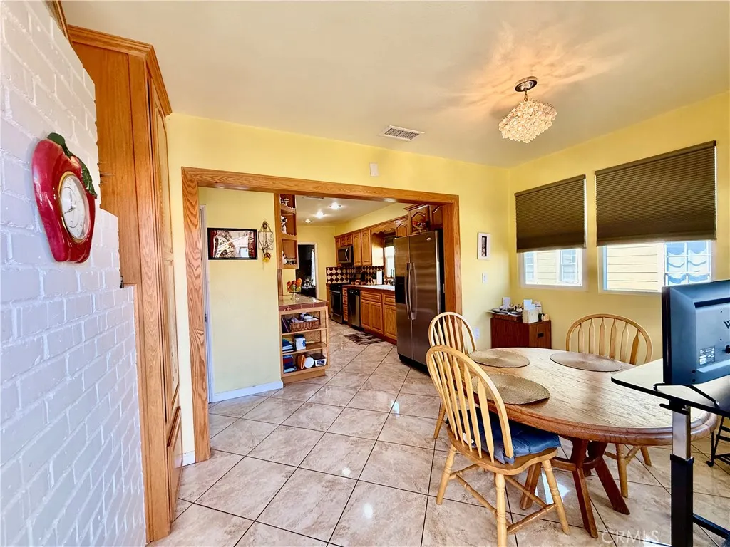 6034 Elenor, Riverside, California 92506 home-pic-11