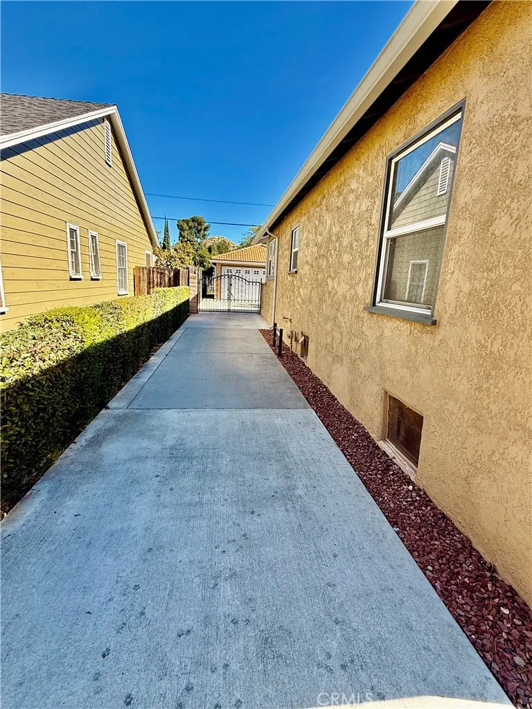 6034 Elenor, Riverside, California 92506 home-pic-36
