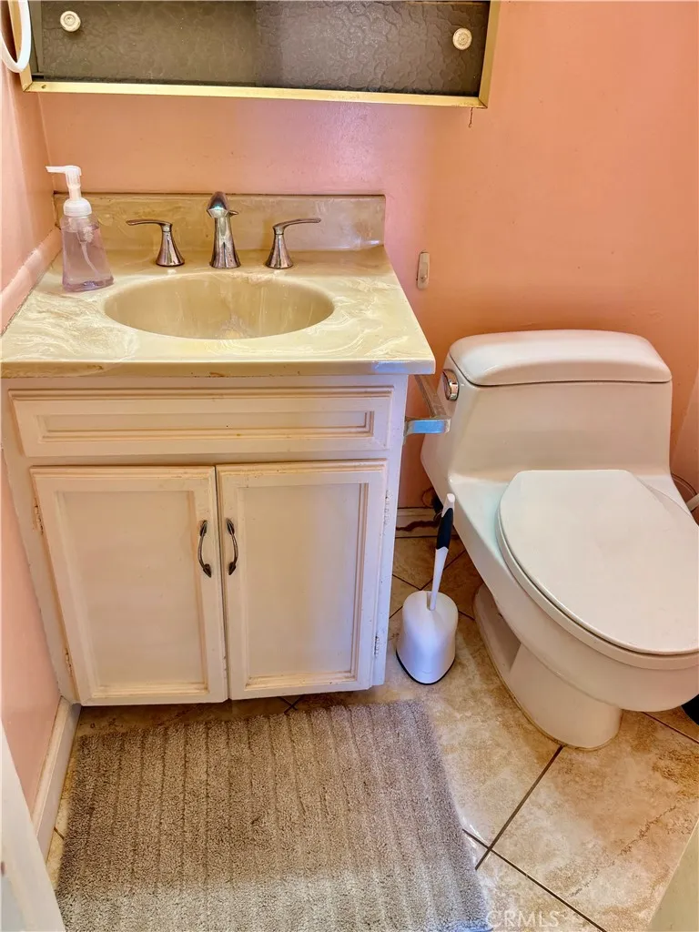 6034 Elenor, Riverside, California 92506 home-pic-23