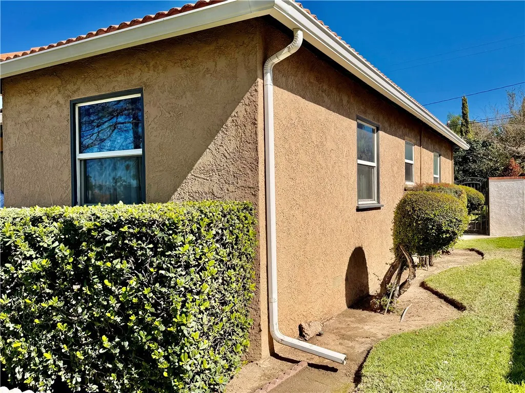 6034 Elenor, Riverside, California 92506 home-pic-37
