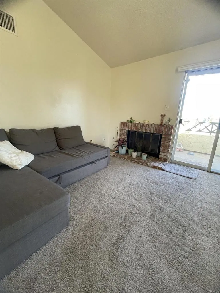 2011 Lakeridge Circle 304, Chula Vista, California 91913 home-pic-19