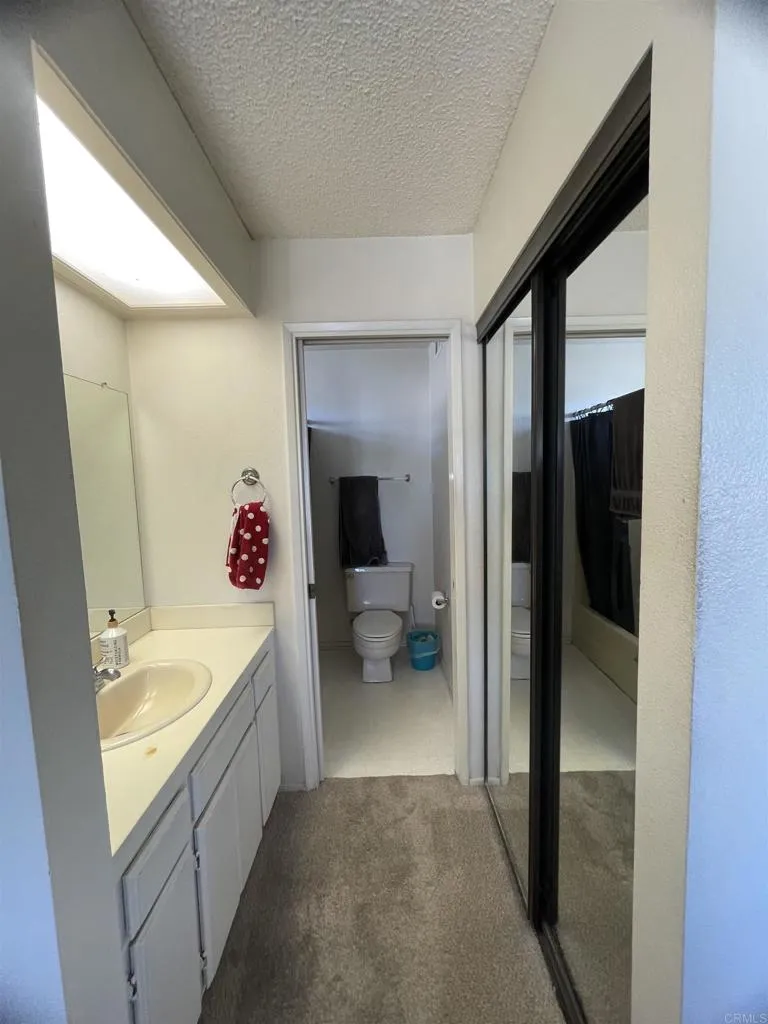 2011 Lakeridge Circle 304, Chula Vista, California 91913 home-pic-23