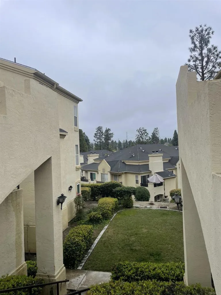 2011 Lakeridge Circle 304, Chula Vista, California 91913 home-pic-3