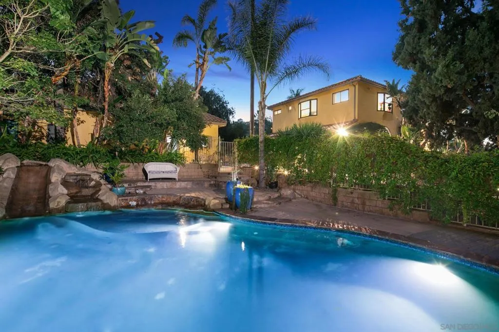 1115 S Mollison Ave, El Cajon, California 92020 home-pic-5