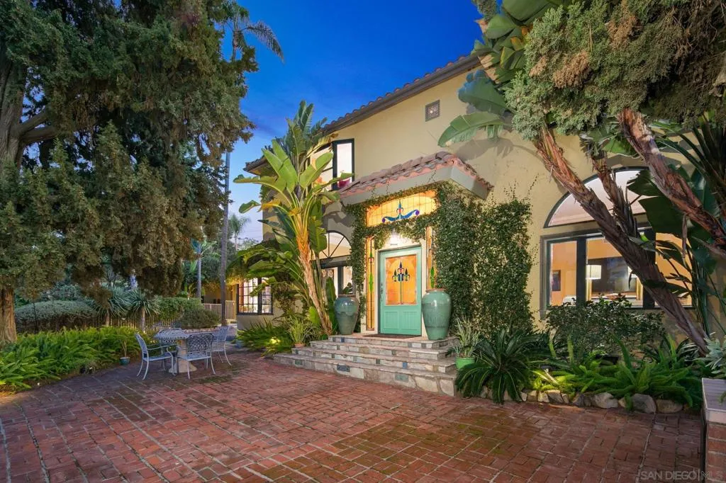 1115 S Mollison Ave, El Cajon, California 92020 home-pic-2