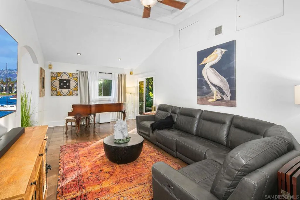 1115 S Mollison Ave, El Cajon, California 92020 home-pic-34