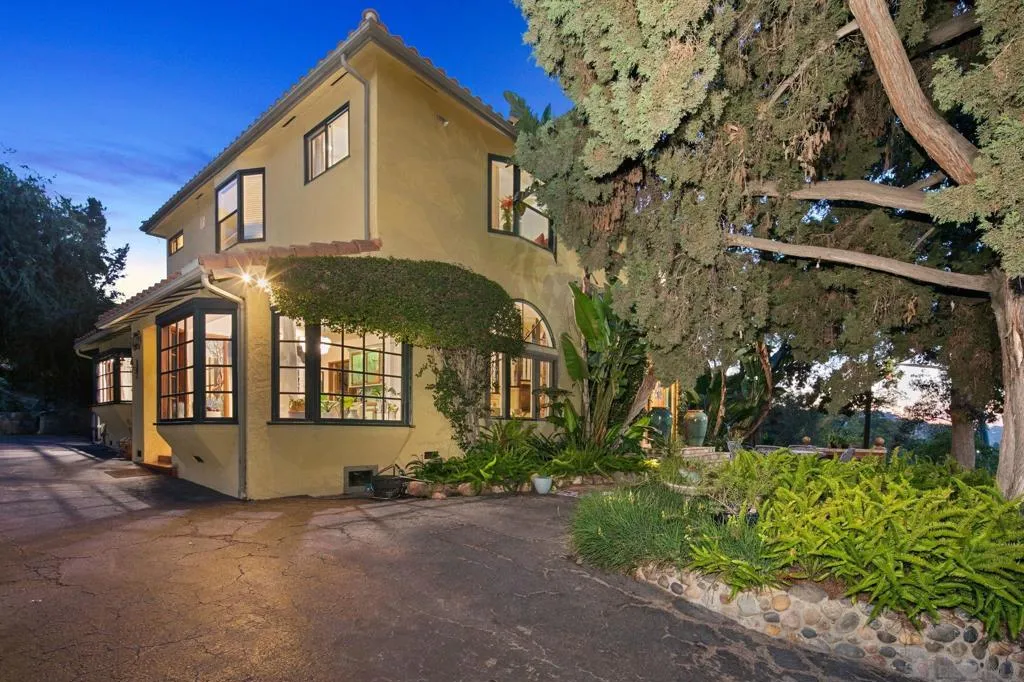 1115 S Mollison Ave, El Cajon, California 92020 home-pic-4
