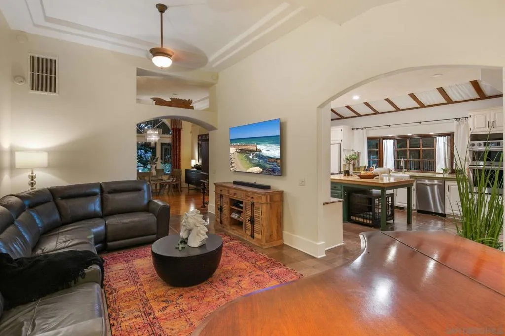 1115 S Mollison Ave, El Cajon, California 92020 home-pic-33