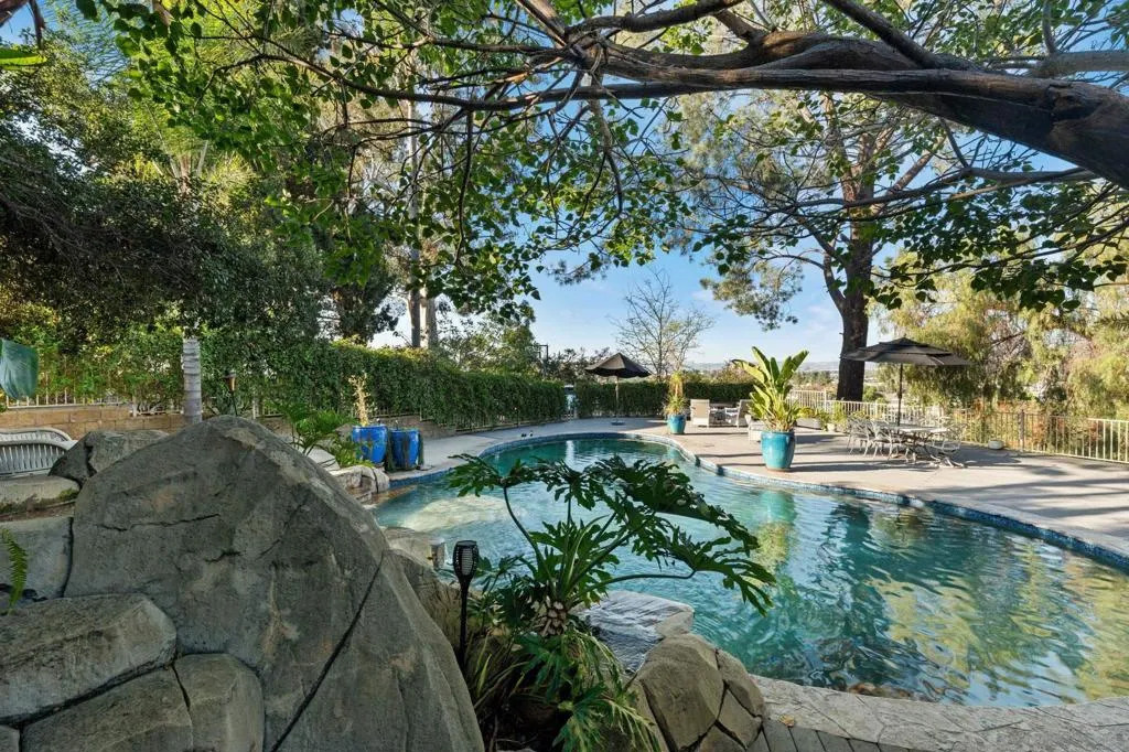 1115 S Mollison Ave, El Cajon, California 92020 home-pic-38