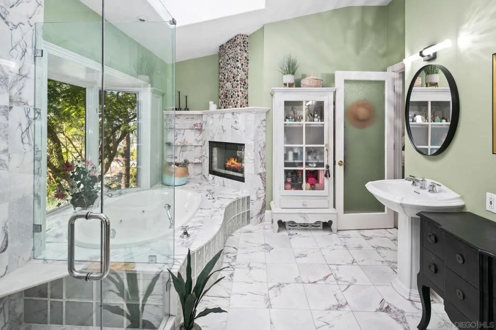 1115 S Mollison Ave, El Cajon, California 92020 home-pic-60