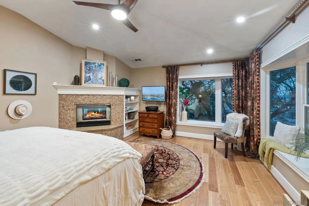 1115 S Mollison Ave, El Cajon, California 92020 home-pic-59