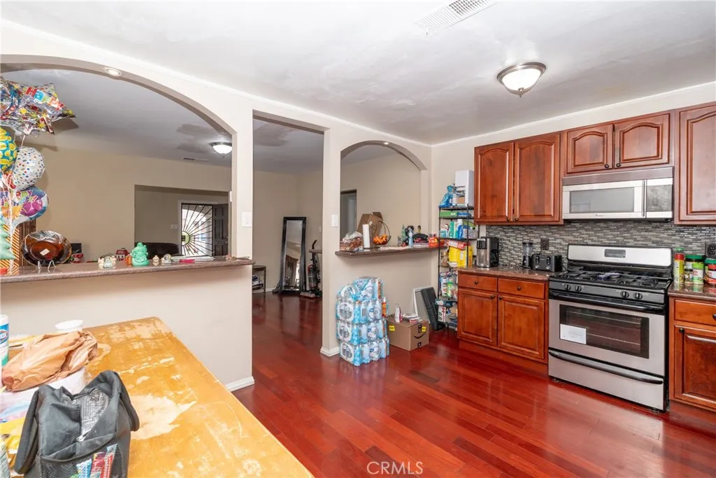 3960 Brighton, Los Angeles, California 90062 home-pic-6