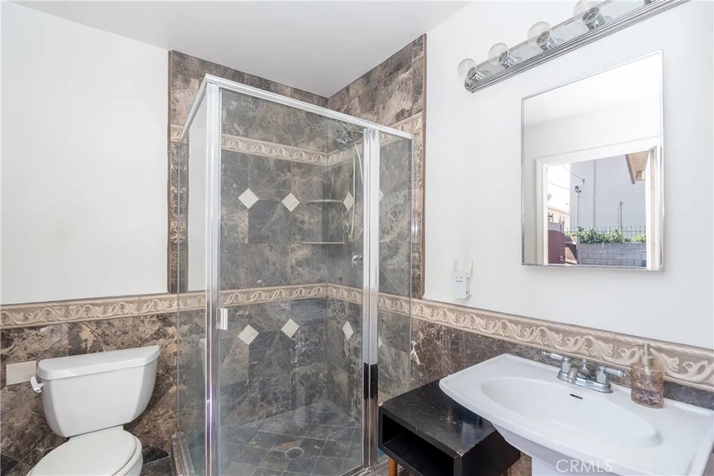 3960 Brighton, Los Angeles, California 90062 home-pic-11